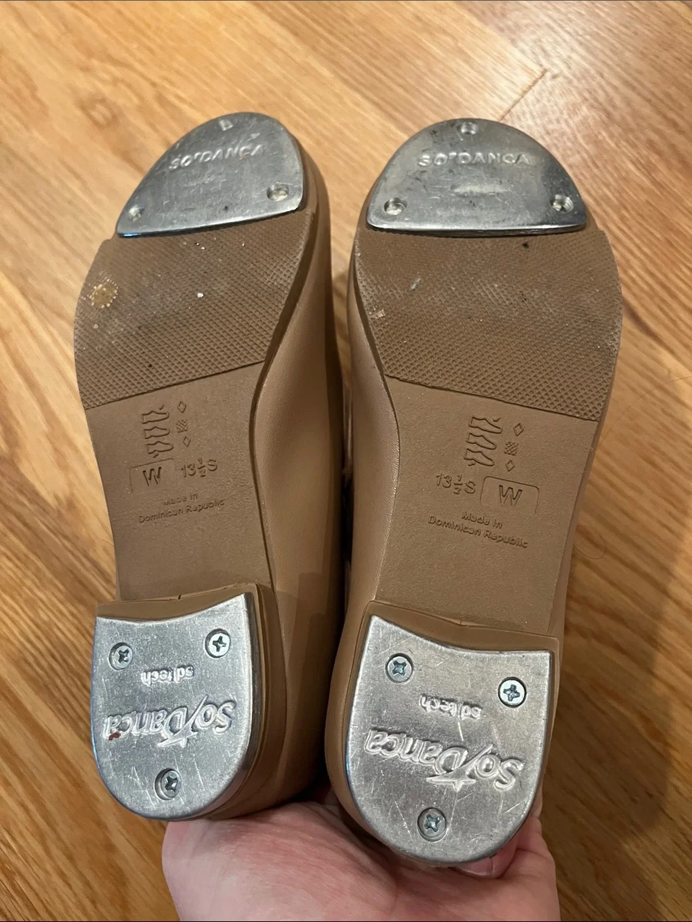 So Danca tan tap shoes